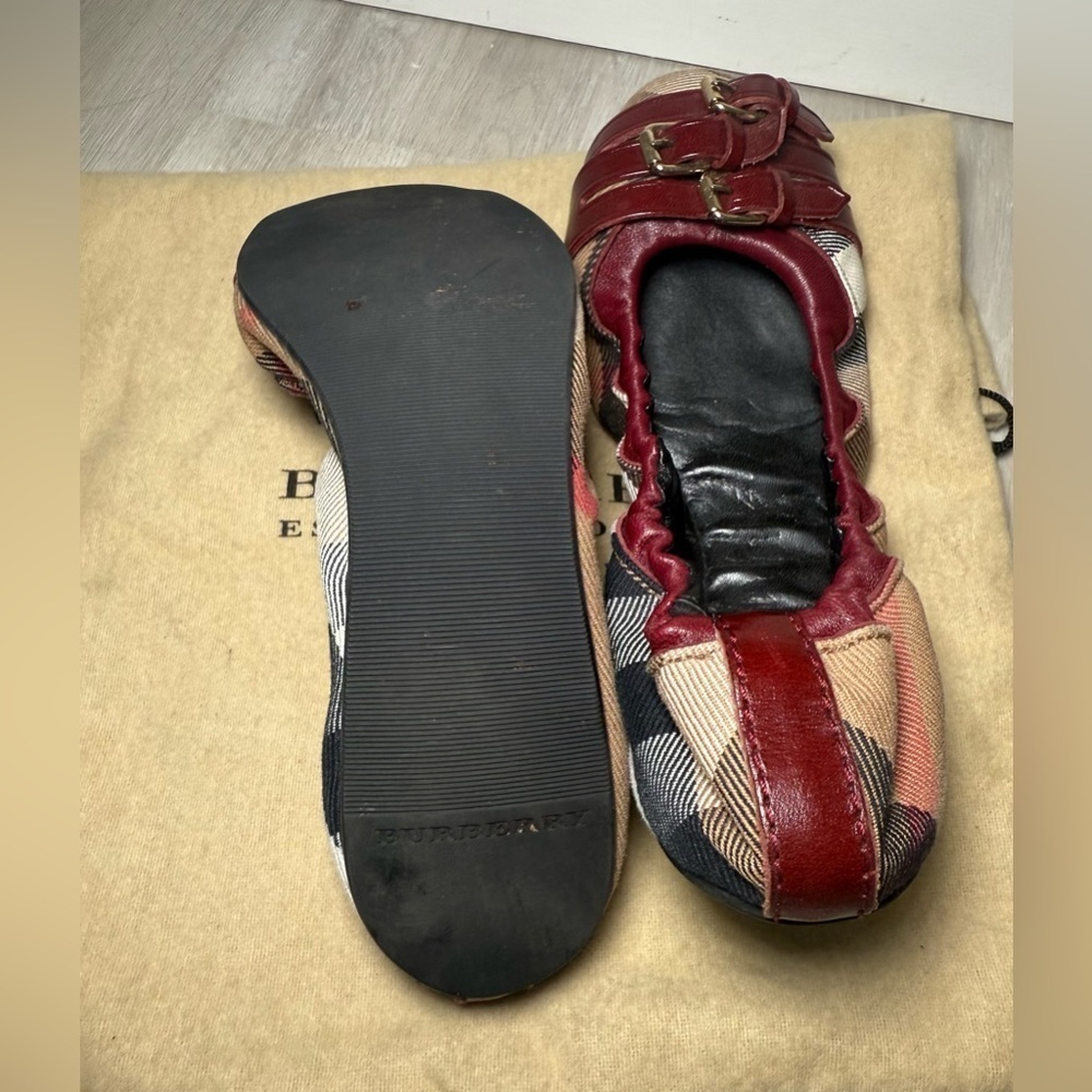 Burberry Bridle Housecheck Plaid Falcony Ballet Flat Sz 35 US 5 Triple Buckle - Picture 8 of 14